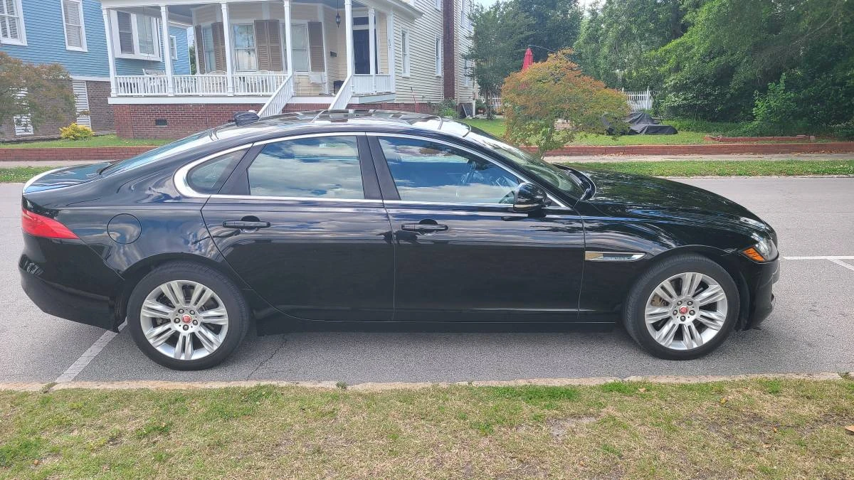 2017 Jaguar XF - Image 8 of 20