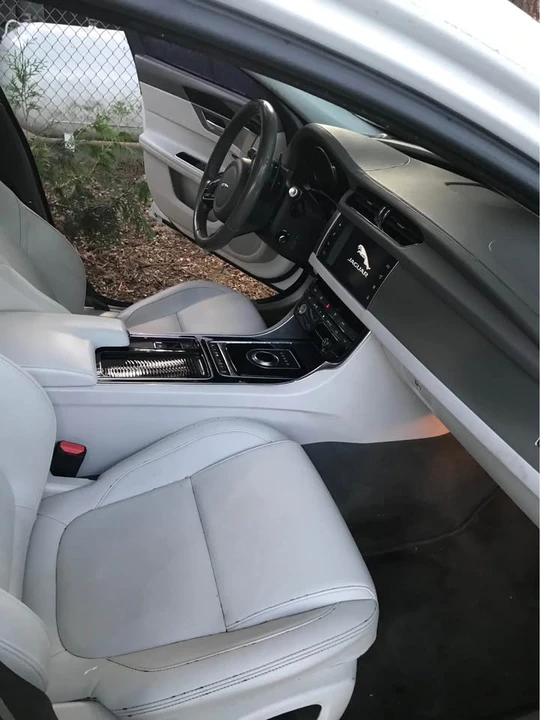 2017 Jaguar X260 XF - Image 8 of 11