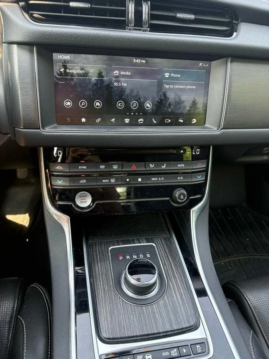 2017 Jaguar X260 XF - Image 12 of 13
