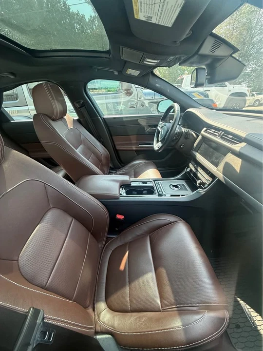 2017 Jaguar X260 XF - Image 9 of 12