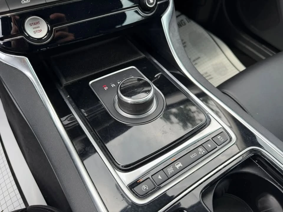 2017 Jaguar X260 XF - Image 18 of 20