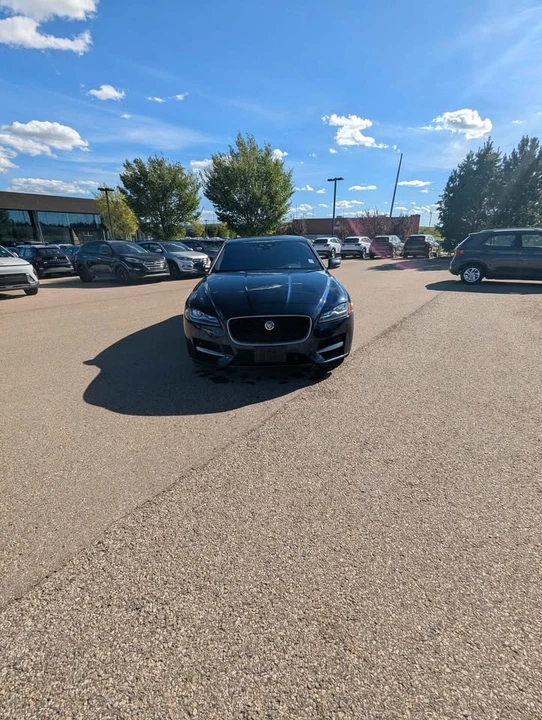 2017 Jaguar X260 XF - Image 3 of 4