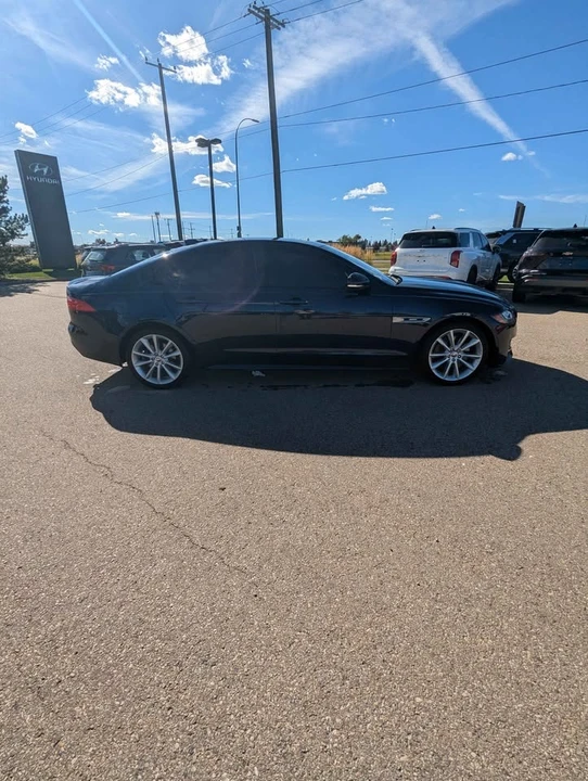 2017 Jaguar X260 XF - Image 2 of 4