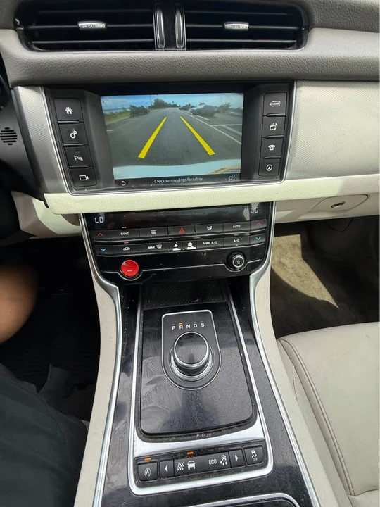2017 Jaguar X260 XF - Image 9 of 10