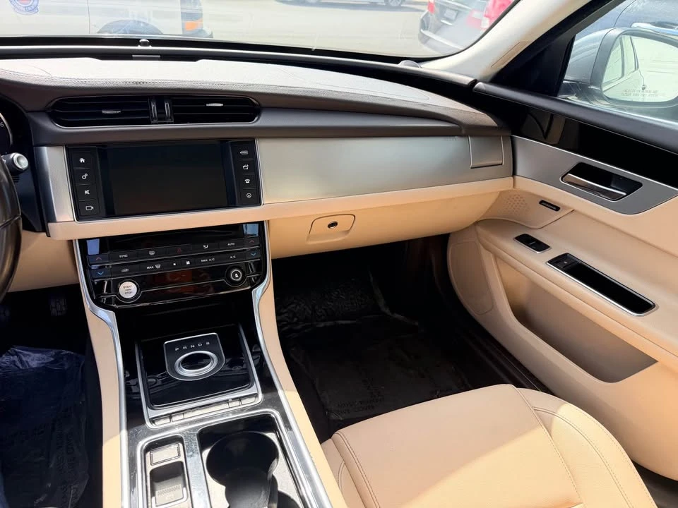 2017 Jaguar X260 XF - Image 17 of 19