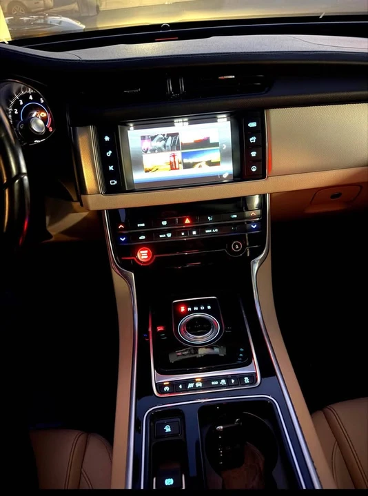 2017 Jaguar X260 XF - Image 19 of 19