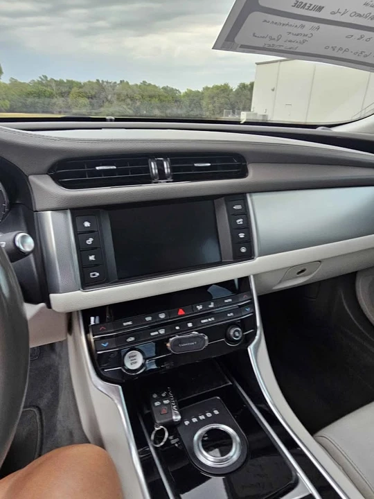 2017 Jaguar X260 XF - Image 7 of 9