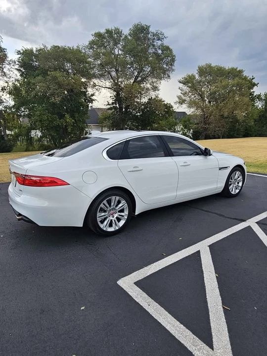 2017 Jaguar X260 XF - Image 4 of 9