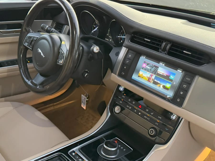 2017 Jaguar X260 XF - Image 25 of 25