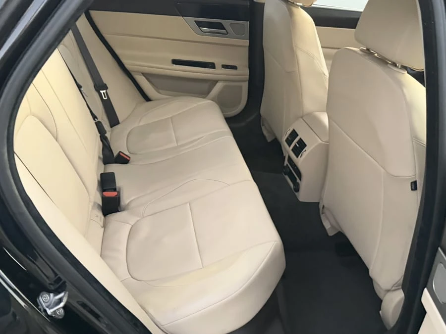 2017 Jaguar X260 XF - Image 19 of 25