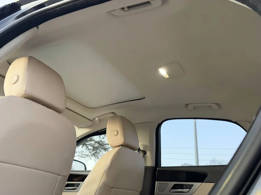 2017 Jaguar X260 XF - Image 20 of 25