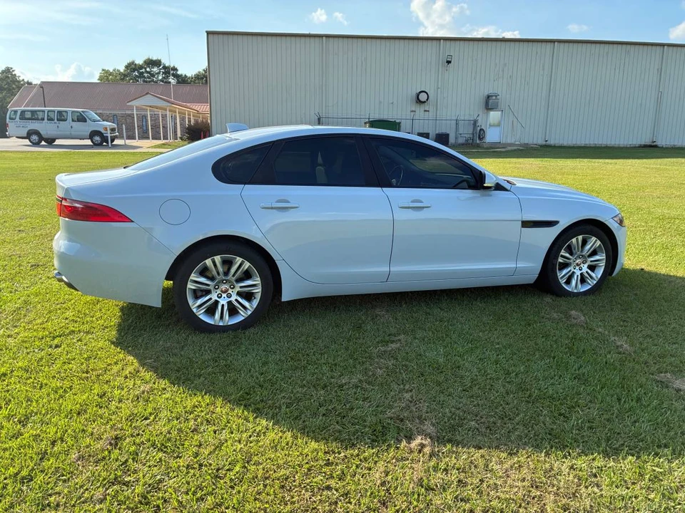 2017 Jaguar X260 XF - Image 4 of 24