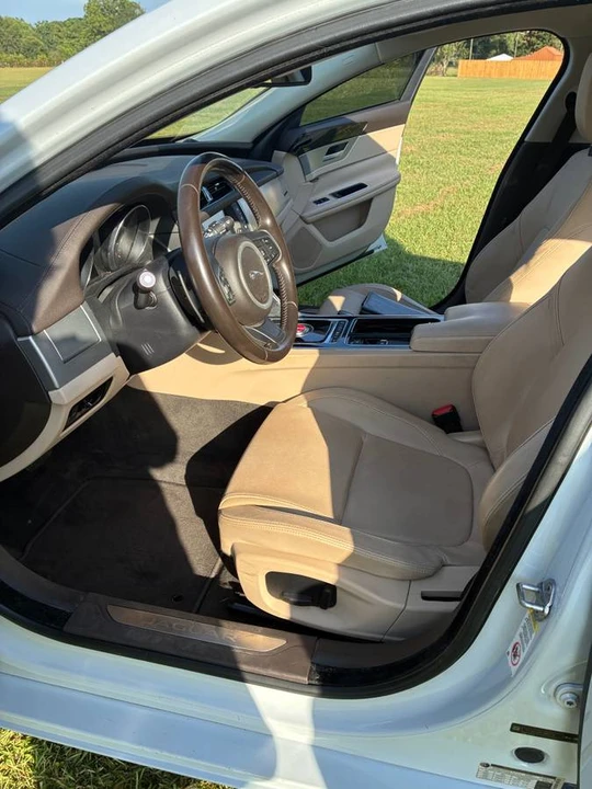 2017 Jaguar X260 XF - Image 9 of 24