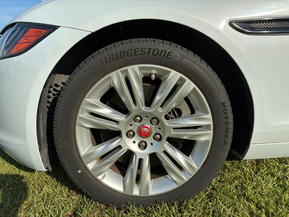 2017 Jaguar X260 XF - Image 8 of 24