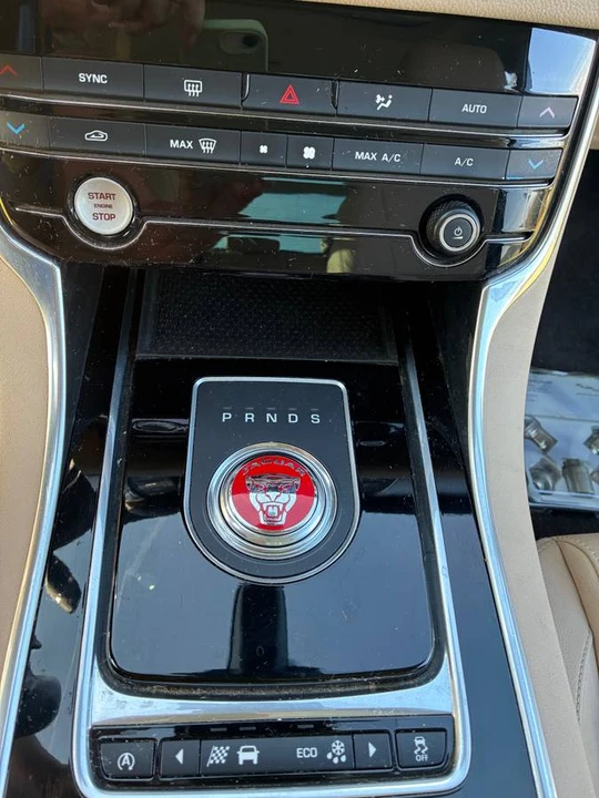 2017 Jaguar X260 XF - Image 24 of 24