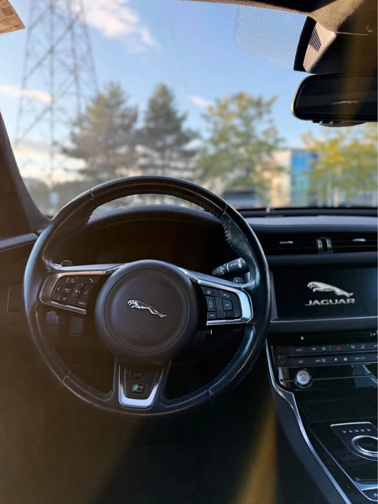 2017 Jaguar X260 XF - Image 8 of 11