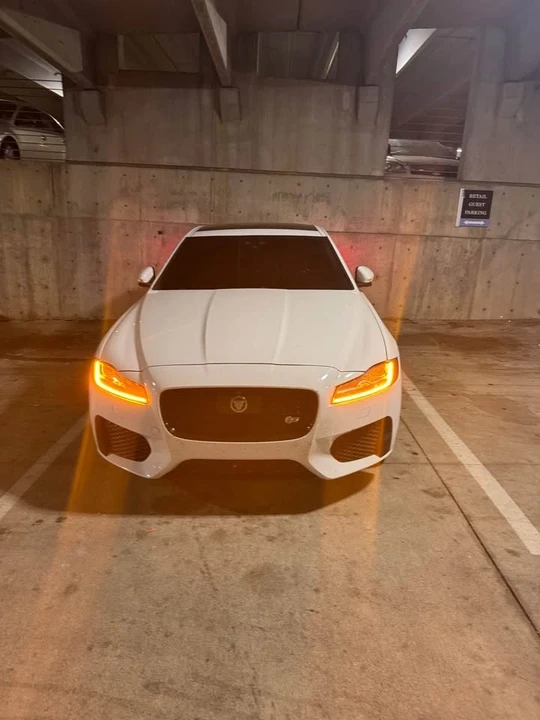2017 Jaguar X260 XF - Image 2 of 7
