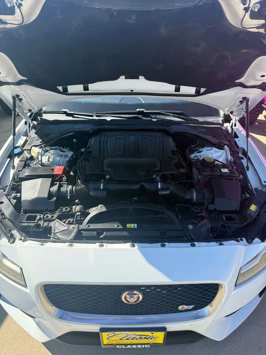 2017 Jaguar X260 XF - Image 8 of 10