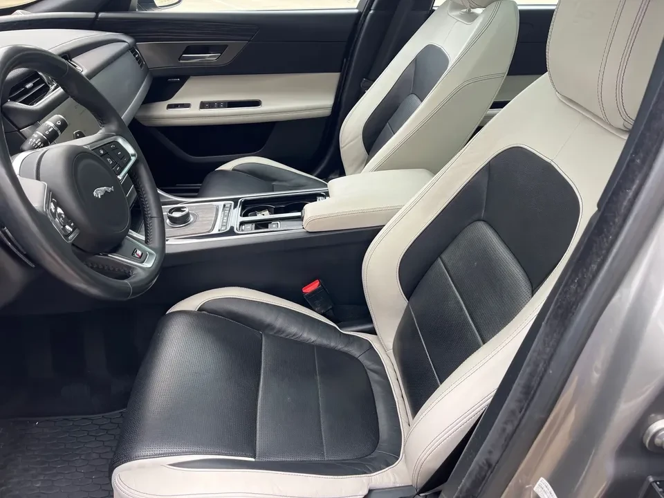 2017 Jaguar X260 XF - Image 14 of 20