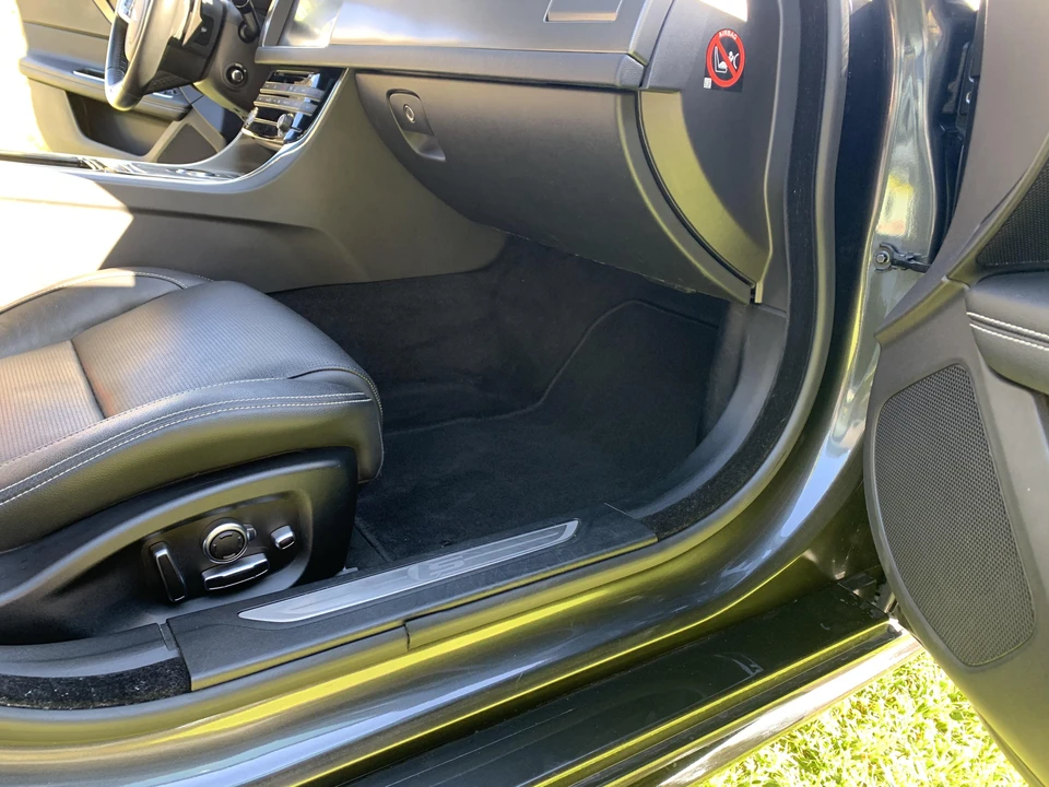 2017 Jaguar X260 XF - Image 30 of 31