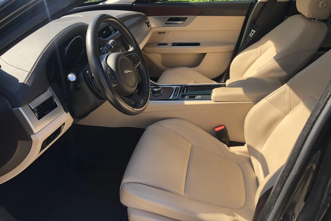 2017 Jaguar X260 XF - Image 23 of 31