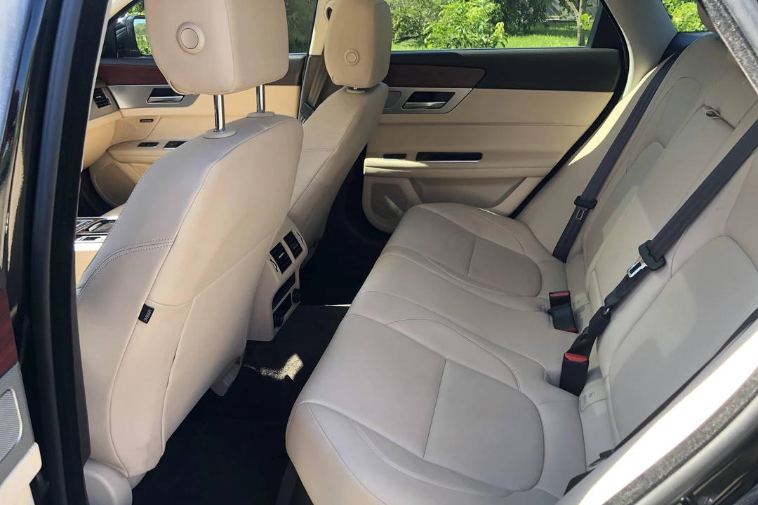 2017 Jaguar X260 XF - Image 25 of 31