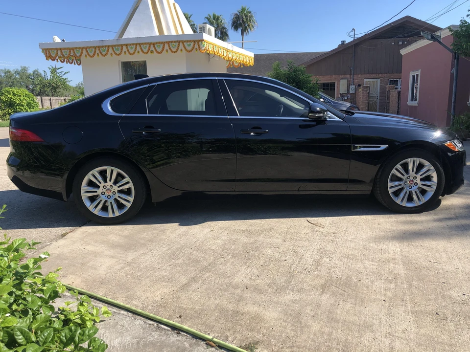 2017 Jaguar X260 XF - Image 9 of 31