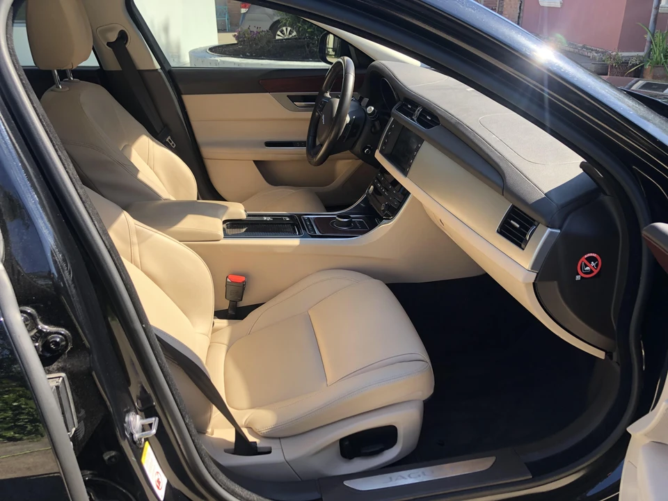 2017 Jaguar X260 XF - Image 31 of 31