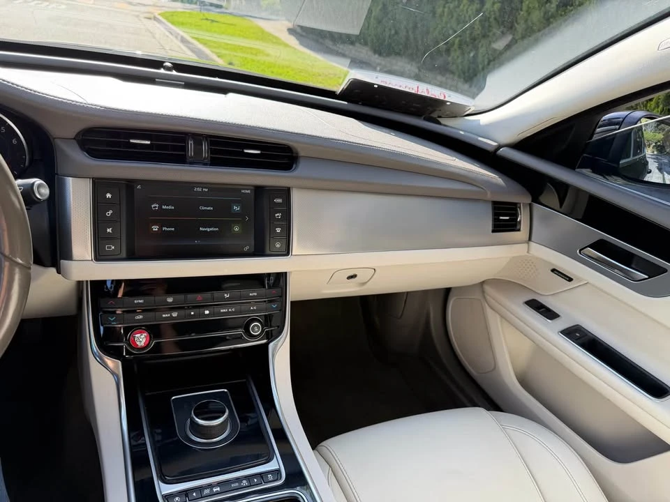 2017 Jaguar X260 XF - Image 12 of 12