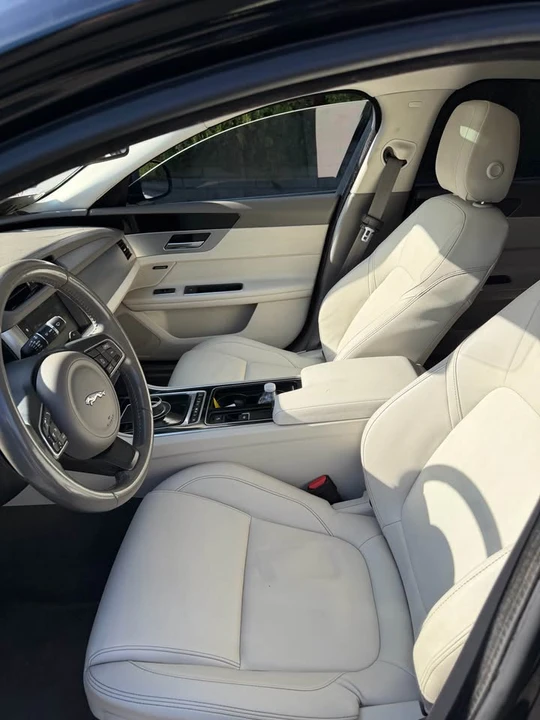 2017 Jaguar X260 XF - Image 10 of 12