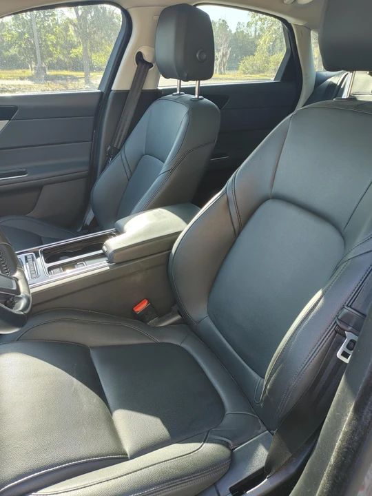 2017 Jaguar X260 XF - Image 29 of 31
