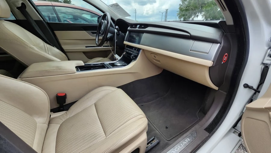2017 Jaguar X260 XF - Image 4 of 6