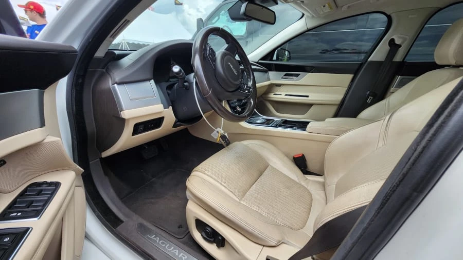 2017 Jaguar X260 XF - Image 3 of 6