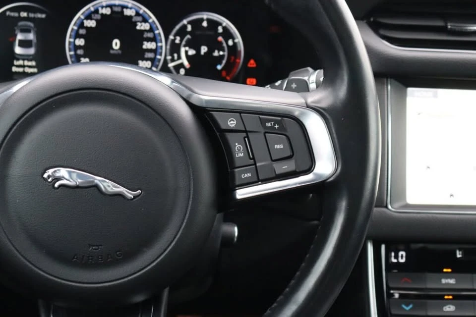 2017 Jaguar X260 XF - Image 11 of 20