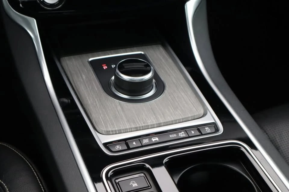 2017 Jaguar X260 XF - Image 15 of 20