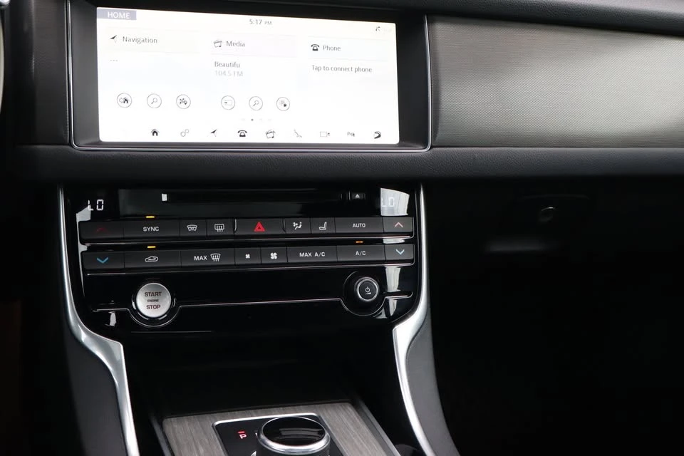 2017 Jaguar X260 XF - Image 6 of 14