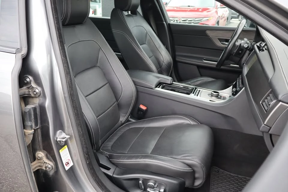 2017 Jaguar X260 XF - Image 9 of 14