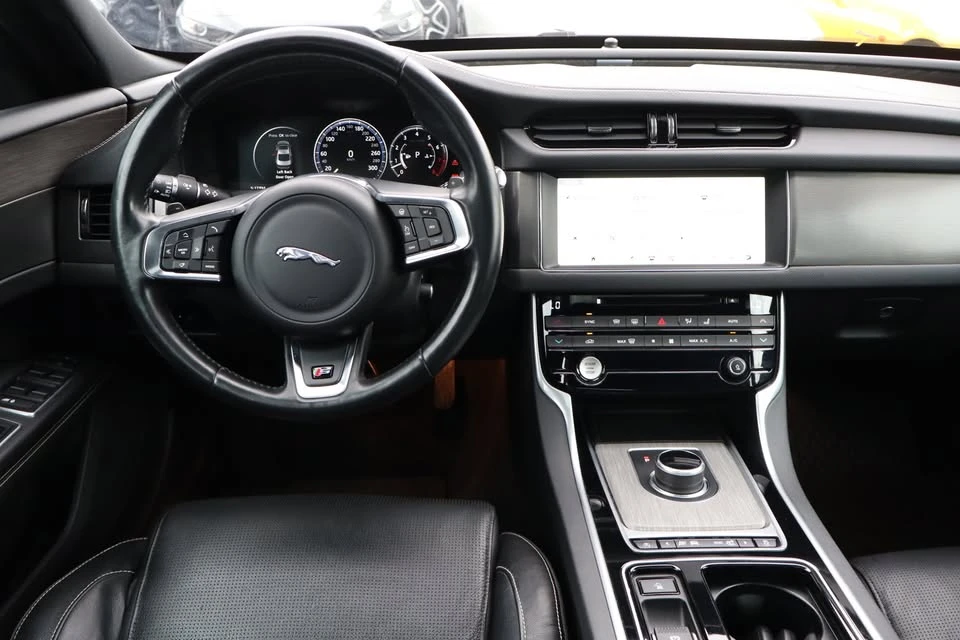 2017 Jaguar X260 XF - Image 4 of 14