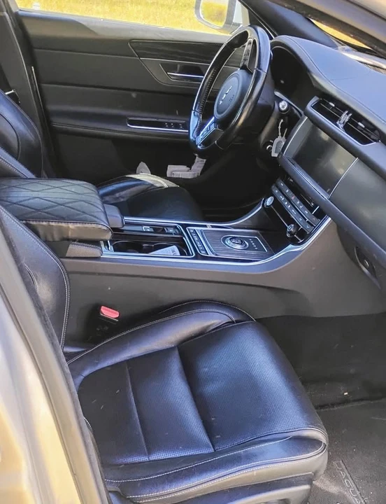 2017 Jaguar X260 XF - Image 6 of 6