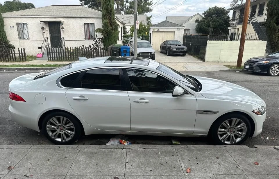 2017 Jaguar X260 XF - Image 6 of 8