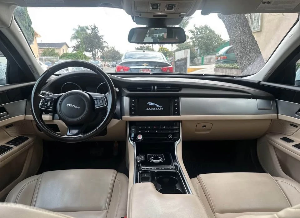 2017 Jaguar X260 XF - Image 4 of 8