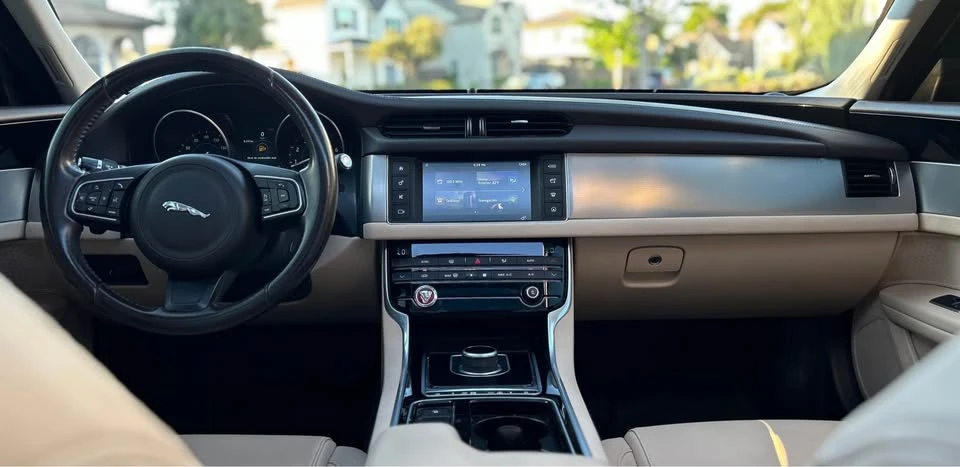 2017 Jaguar X260 XF - Image 18 of 20