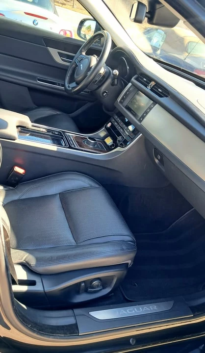 2017 Jaguar X260 XF - Image 7 of 16