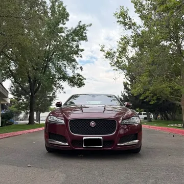 2017 Jaguar XF XF 20d Prestige Sedan 4D