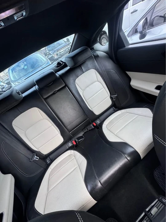 2017 Jaguar X260 XF - Image 7 of 9