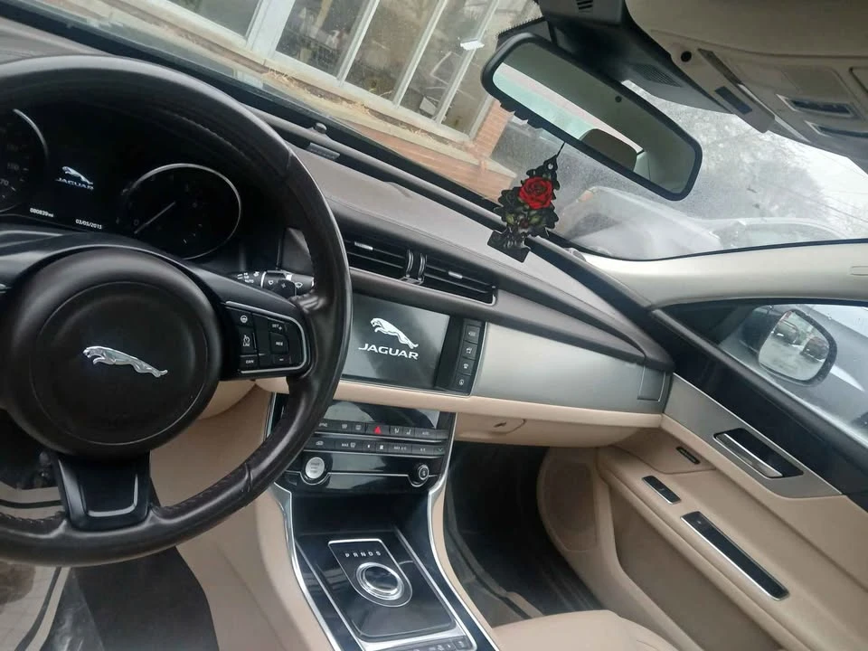 2017 Jaguar X260 XF - Image 2 of 5