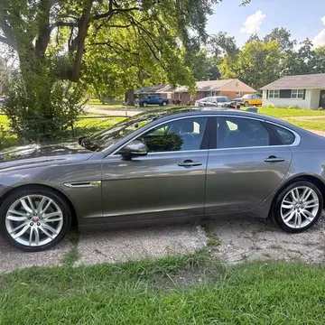 2017 Jaguar XF 25t Prestige Sedan 4D