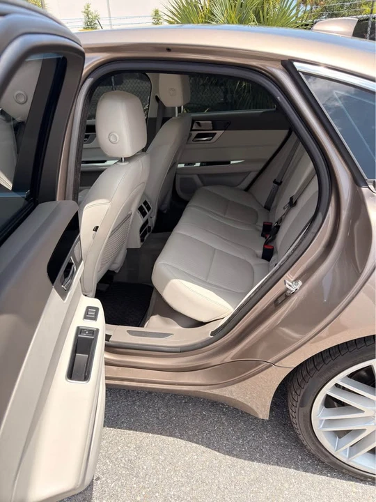 2017 Jaguar X260 XF - Image 7 of 10
