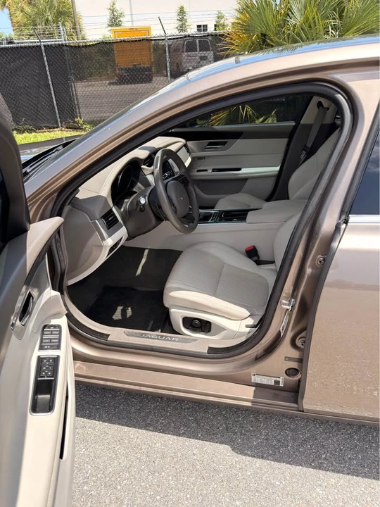 2017 Jaguar X260 XF - Image 6 of 10