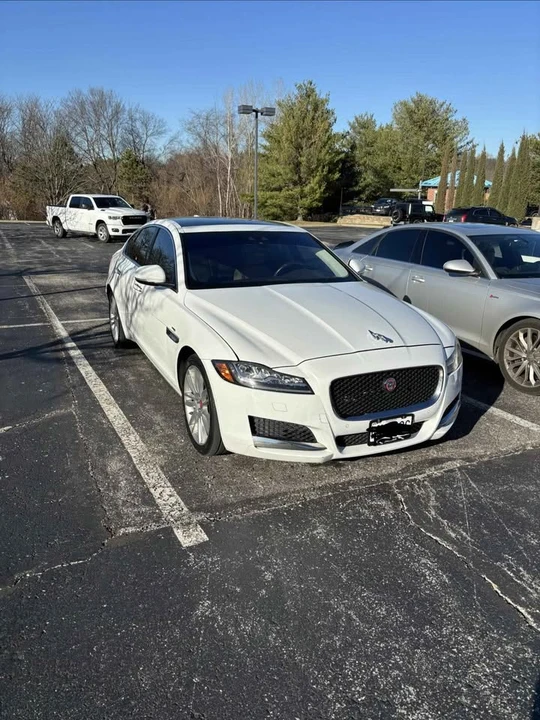 2017 Jaguar X260 XF - Image 3 of 10